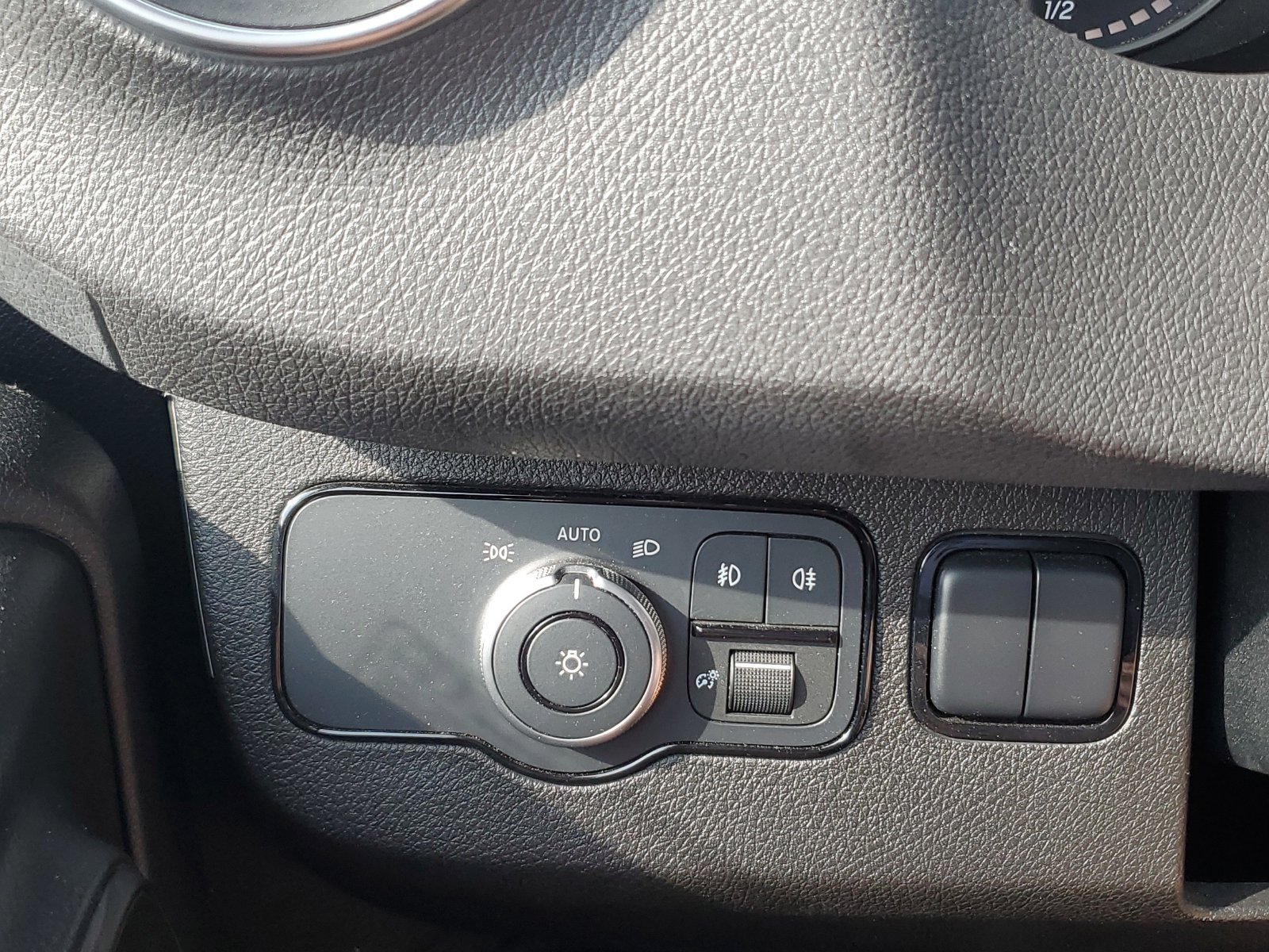 Used 2023 Mercedes-Benz Sprinter 3500 image 23