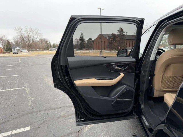 Certified 2025 Audi Q7 Premium Plus w/ Premium Plus Package image 21