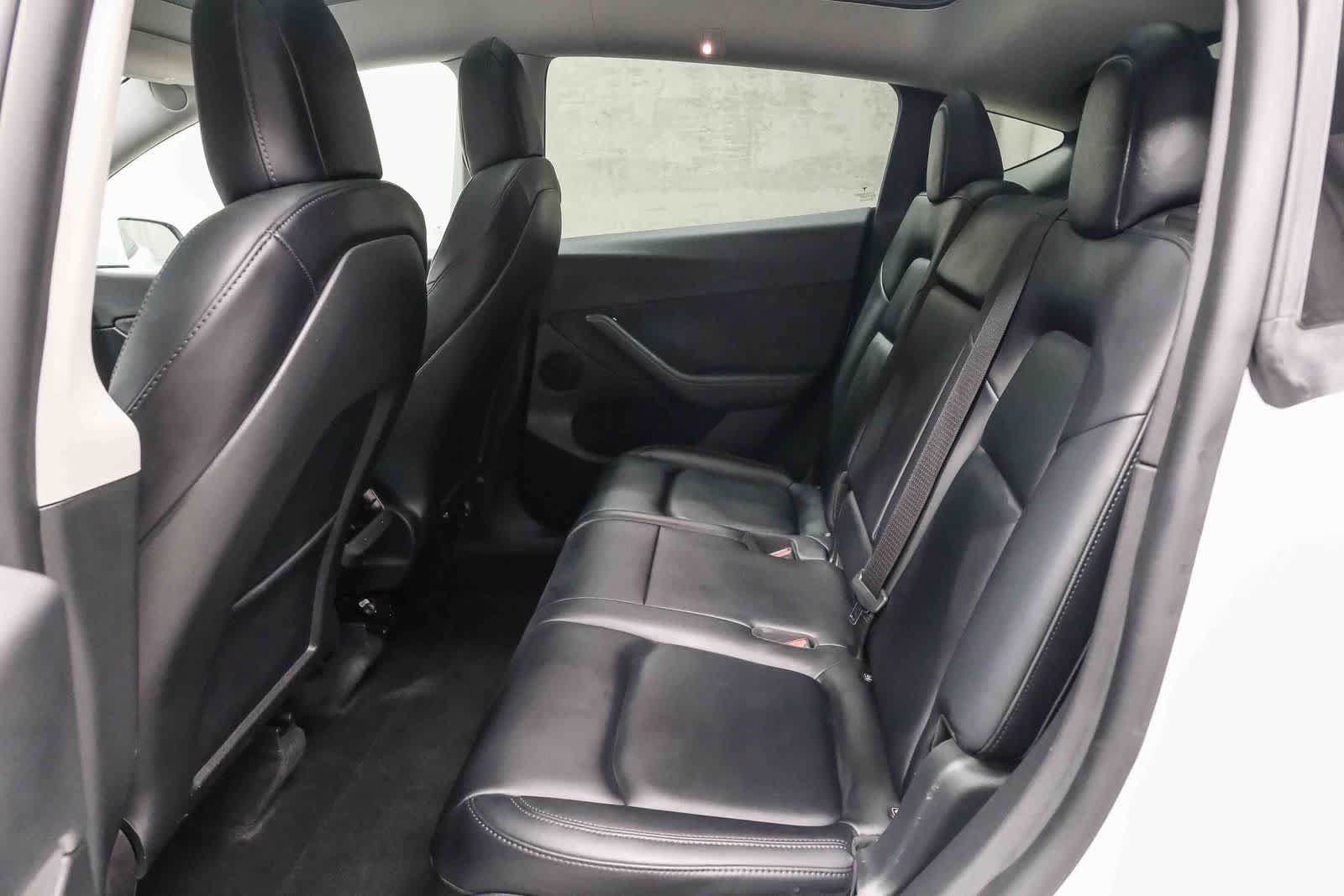 Used 2022 Tesla Model Y Long Range AWD/4WD image 19