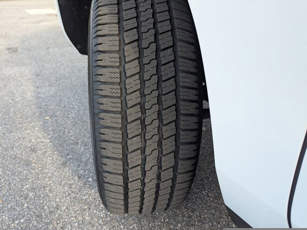 Certified 2021 Chevrolet Suburban Z71 w/ Luxury Package image 32