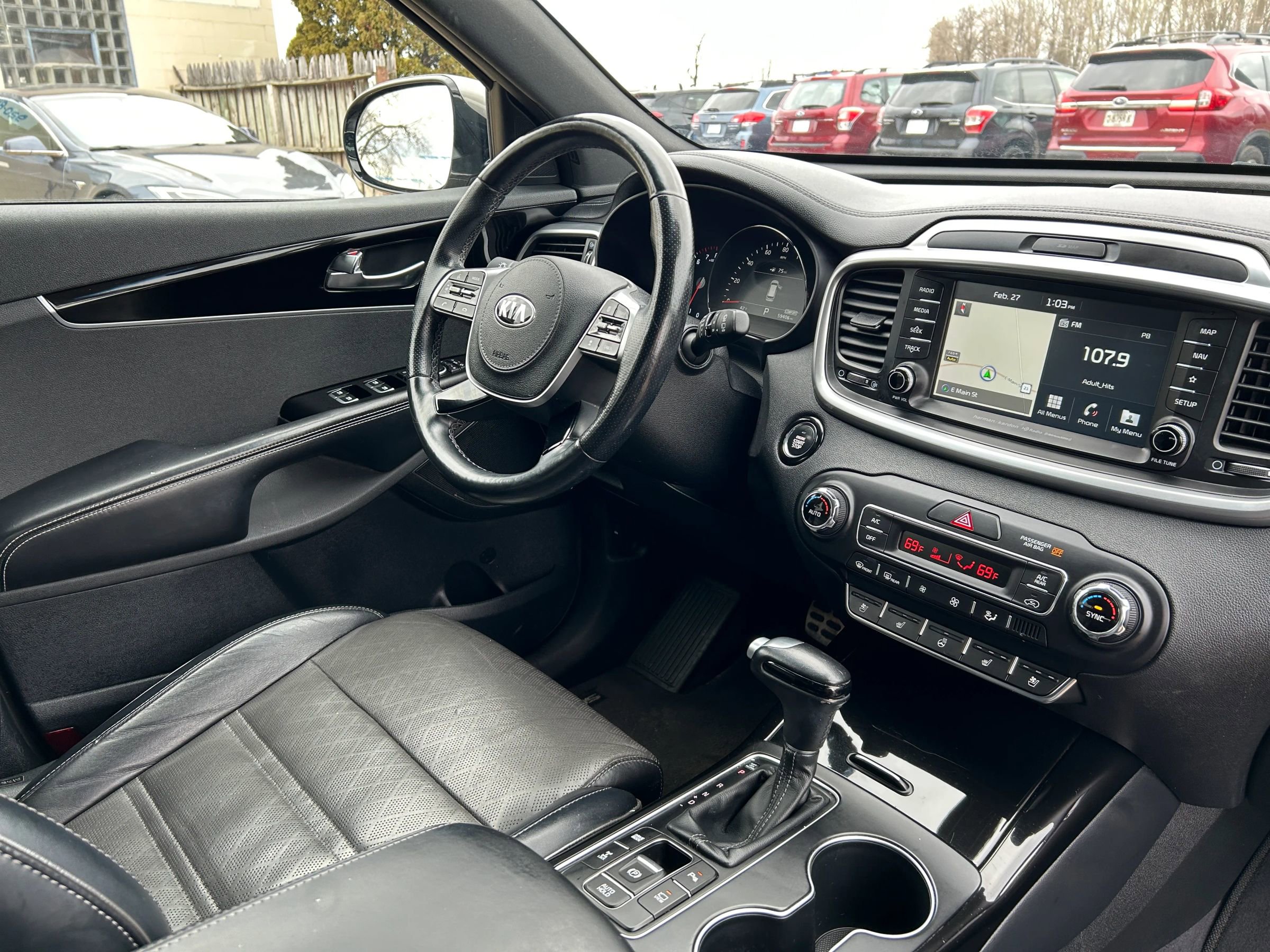 Used 2019 Kia Sorento SX image 24