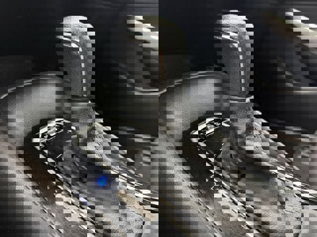 Used 2025 Toyota Corolla SE image 19