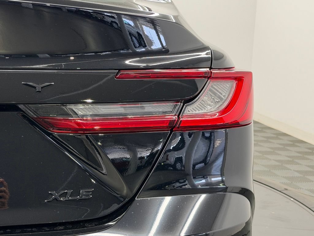 Used 2026 Toyota Camry XLE FWD image 12
