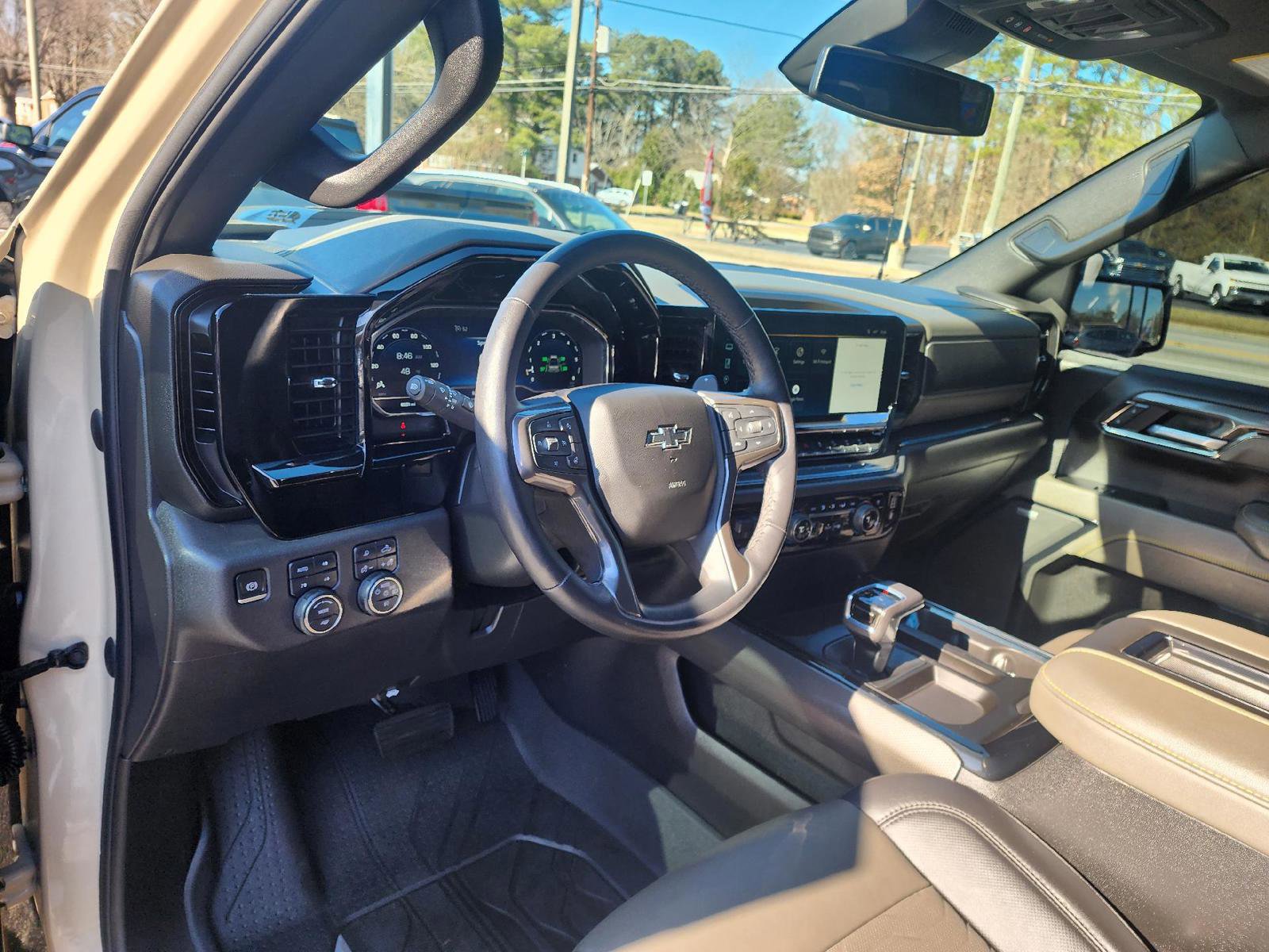 Used 2022 Chevrolet Silverado 1500 ZR2 image 8