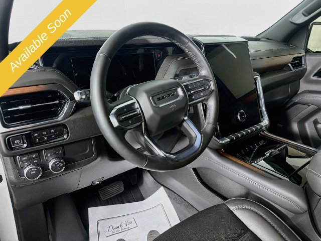 Used 2025 GMC Yukon Denali AWD/4WD image 9