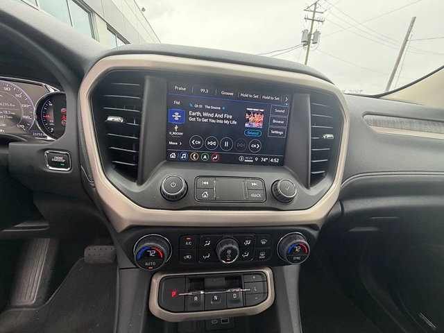 Used 2023 GMC Acadia Denali w/ Denali Technology Package AWD/4WD image 42