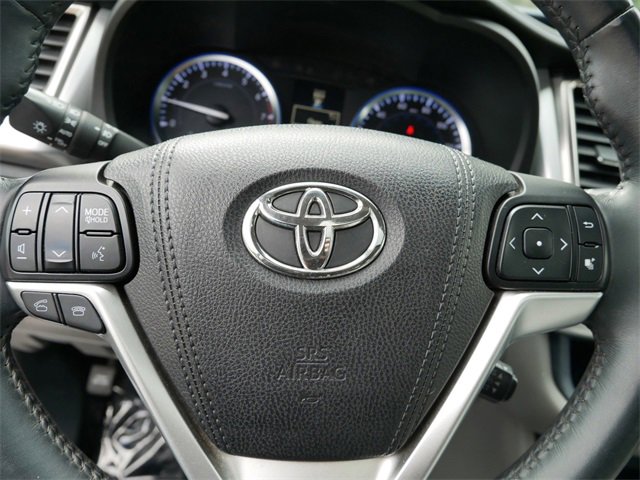 Used 2015 Toyota Highlander Limited image 17