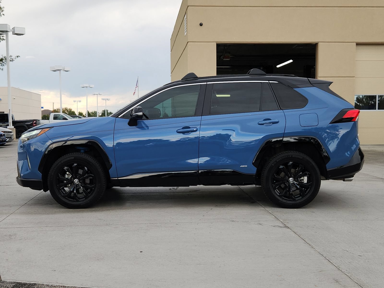Used 2023 Toyota RAV4 XSE w/ XSE Grade Weather Package AWD/4WD image 2