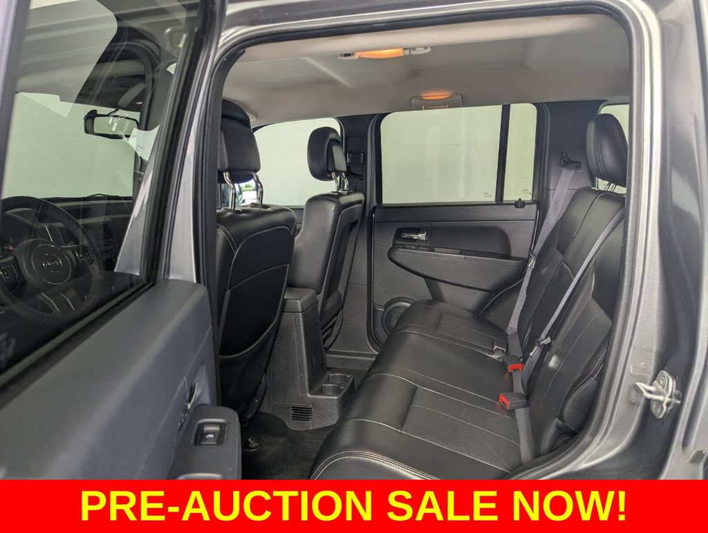 Used 2012 Jeep Liberty Sport RWD image 19