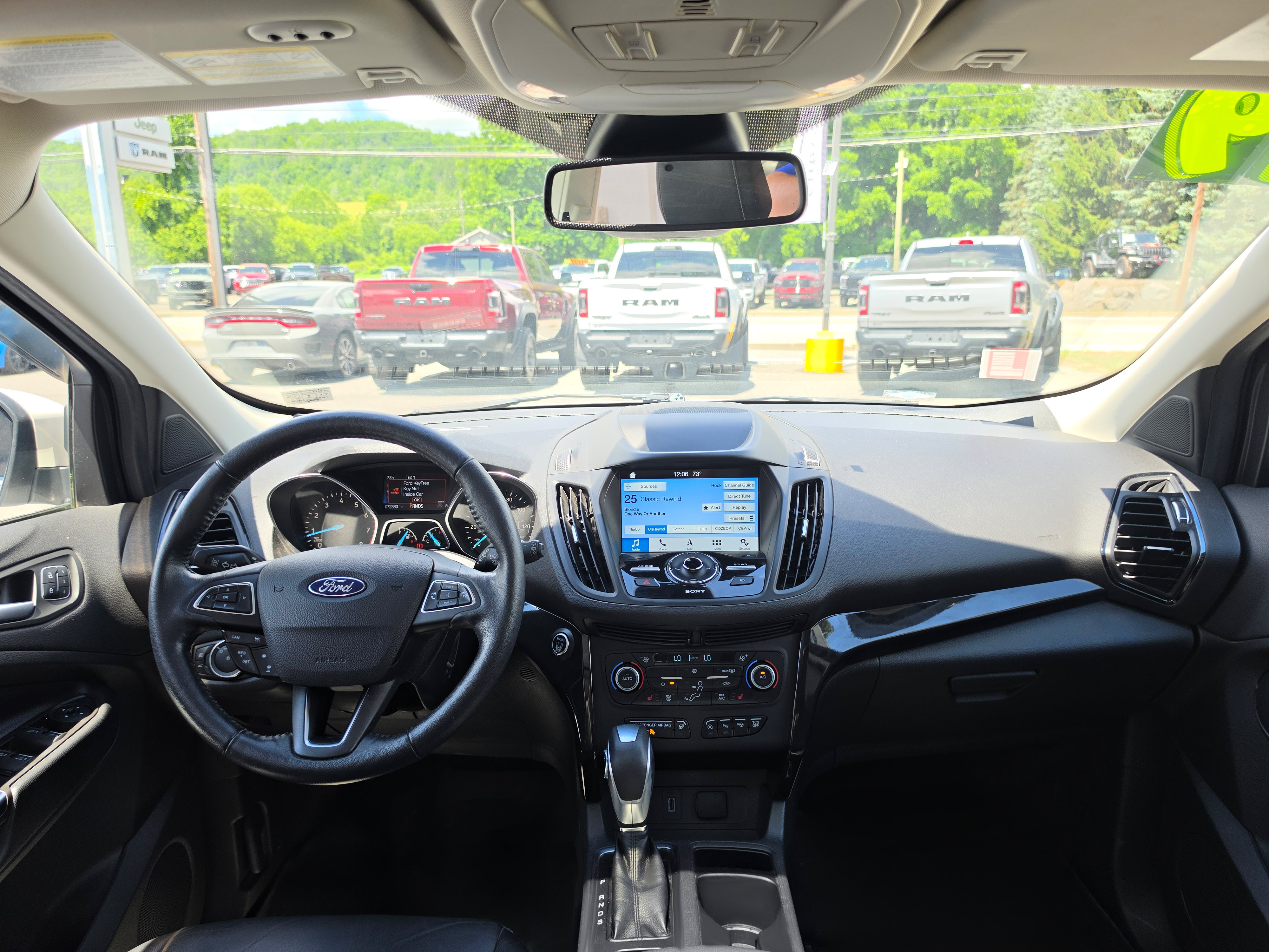Used 2019 Ford Escape Titanium AWD/4WD image 15