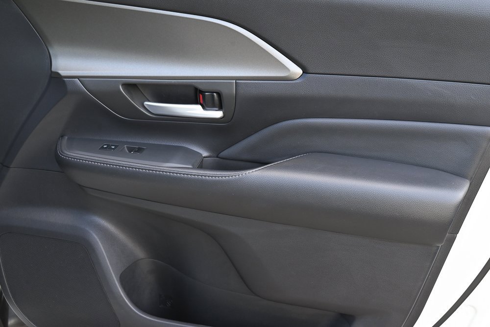 Used 2024 Toyota Grand Highlander XLE image 19