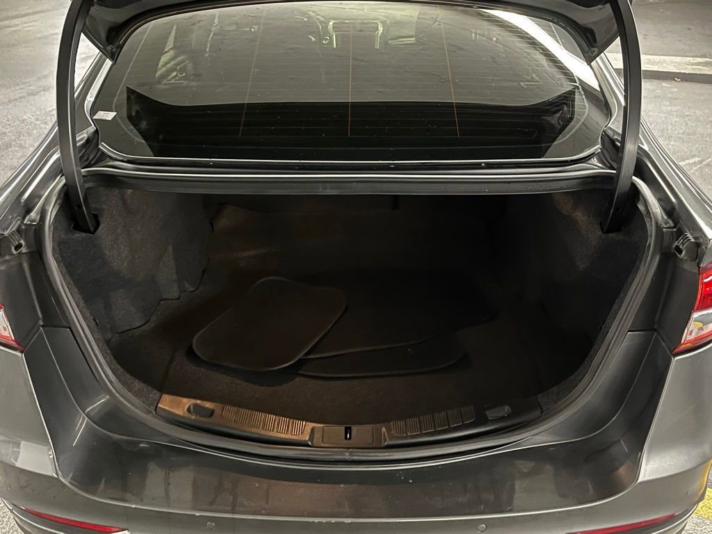 Used 2020 Ford Fusion SE FWD image 32