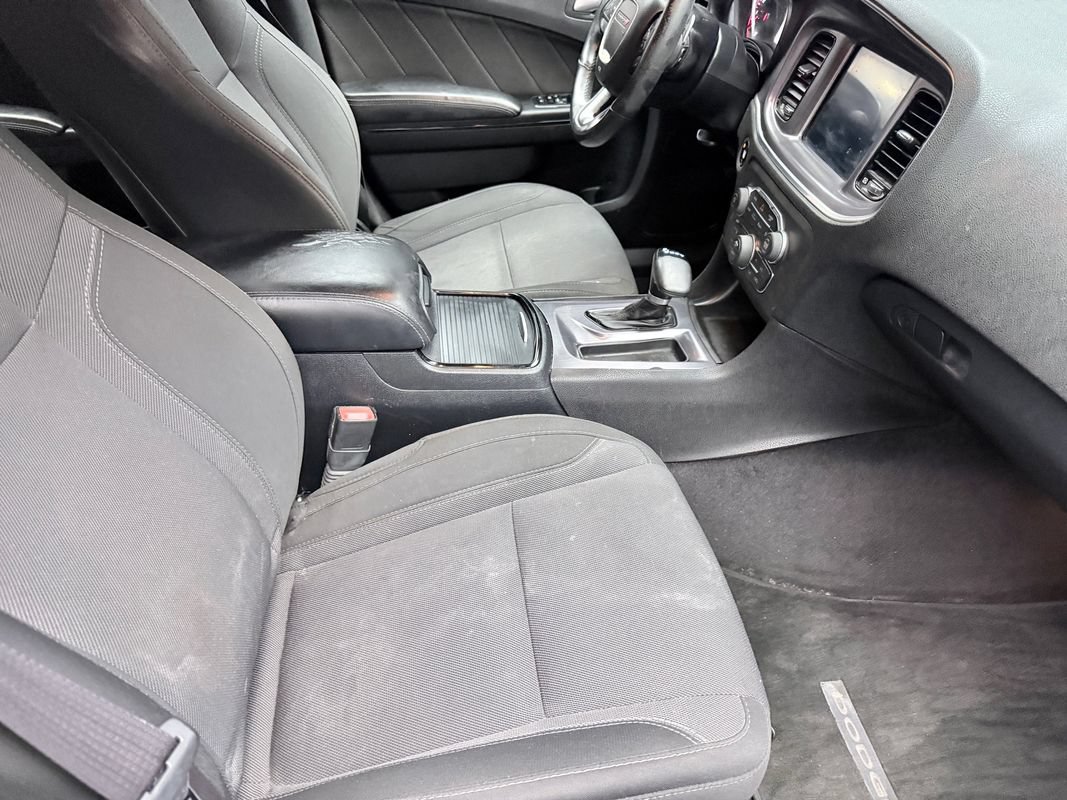 Used 2017 Dodge Charger R/T w/ Blacktop Package RWD image 12