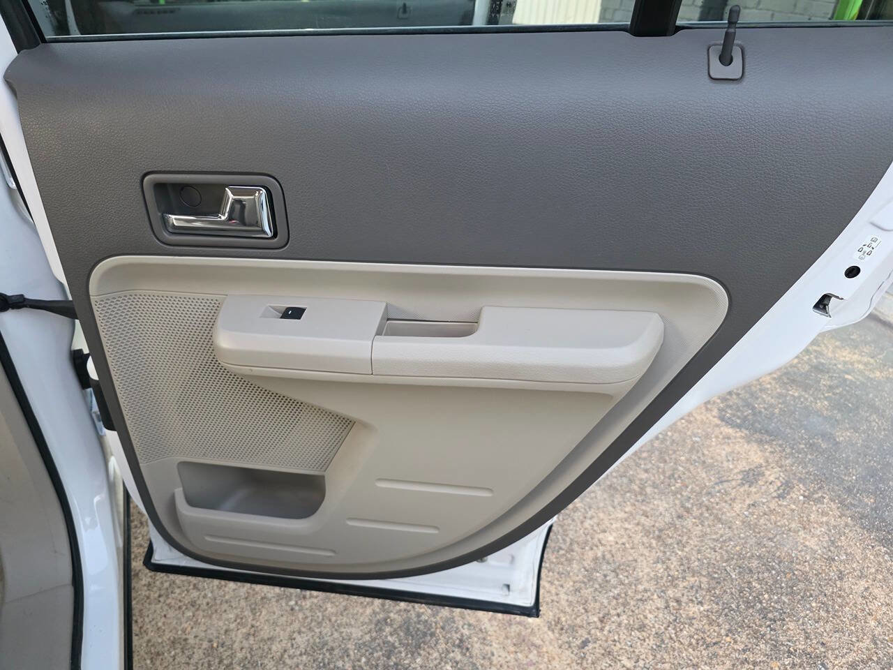 Used 2010 Ford Edge Limited image 24