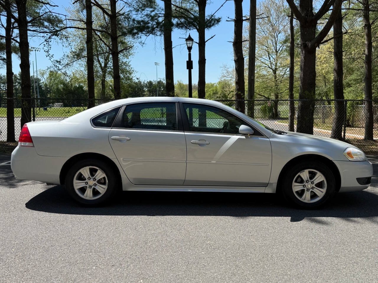 Used 2013 Chevrolet Impala LS FWD image 4