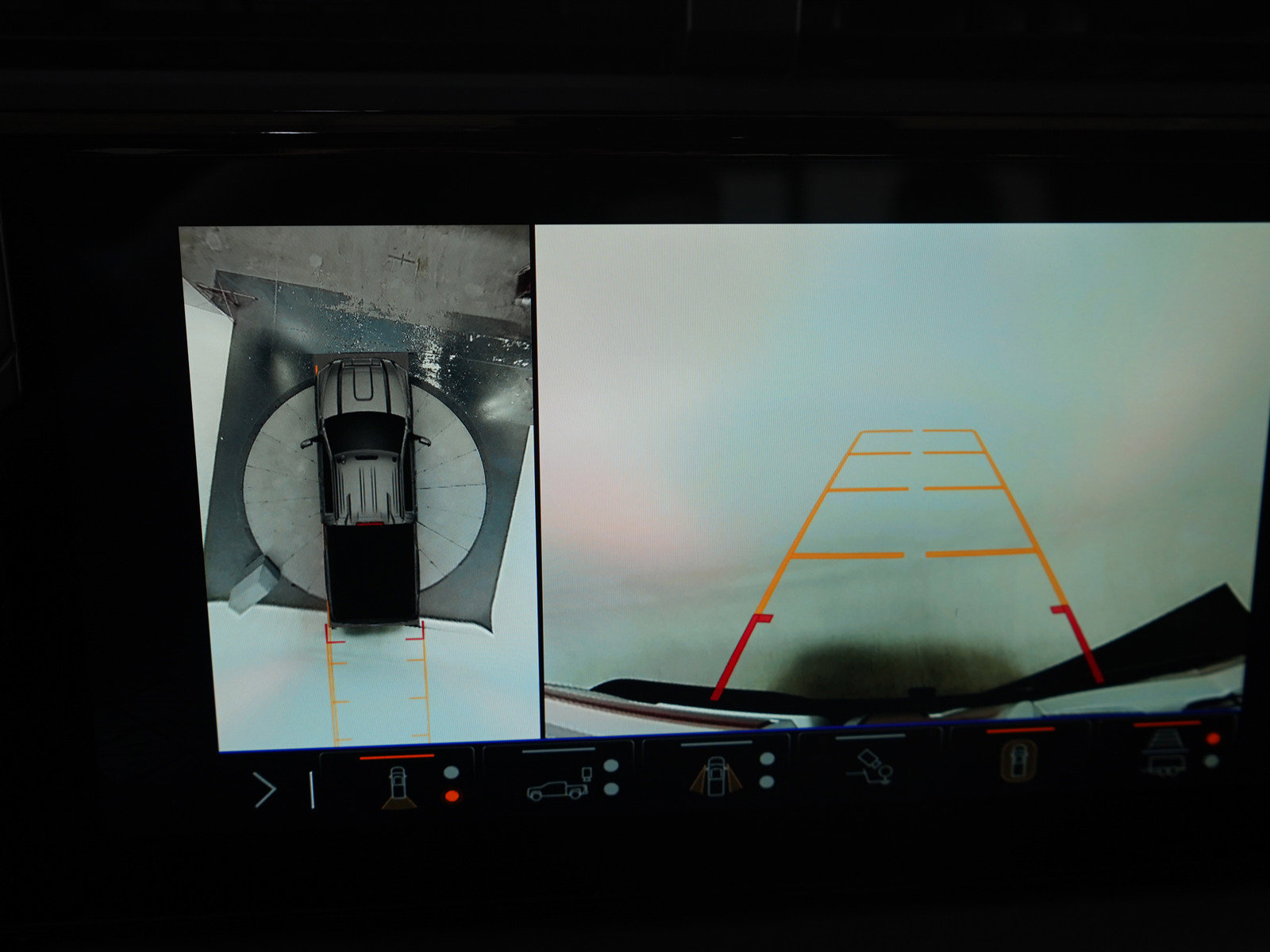 Used 2024 GMC Sierra 2500 AT4X image 30