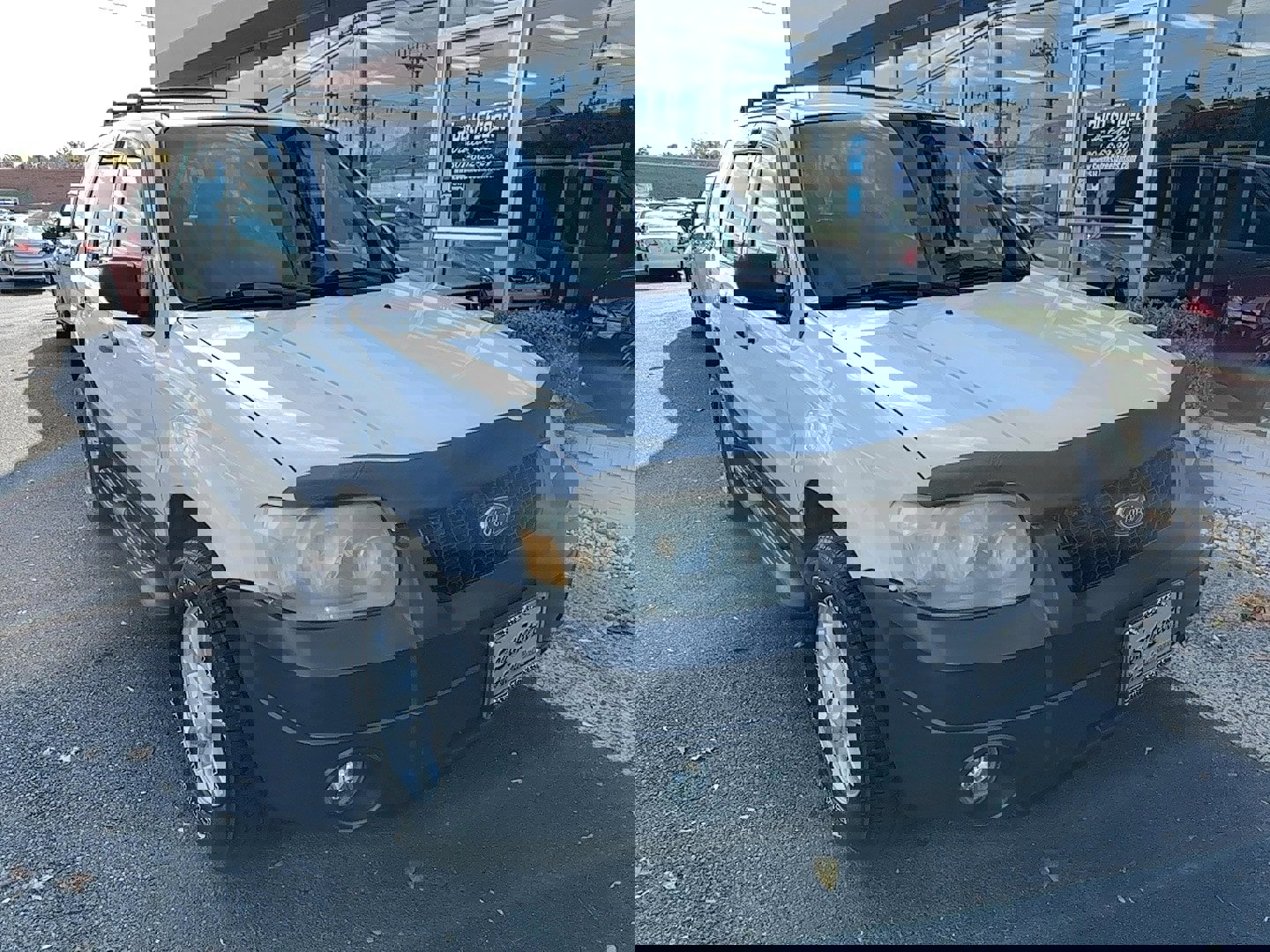 Used 2005 Ford Escape XLT image 2