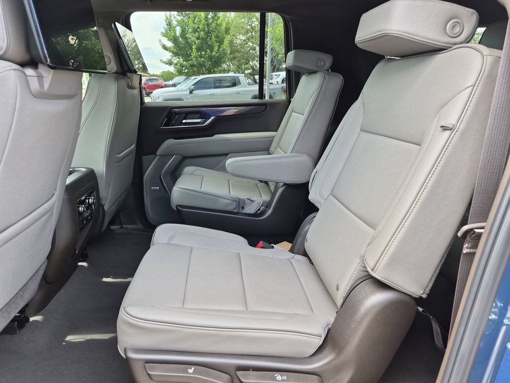 New 2026 GMC Yukon XL Elevation w/ Elevation Premium Package AWD/4WD image 40