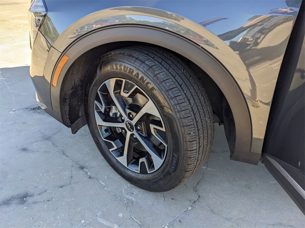Certified 2024 Kia Sportage EX image 37