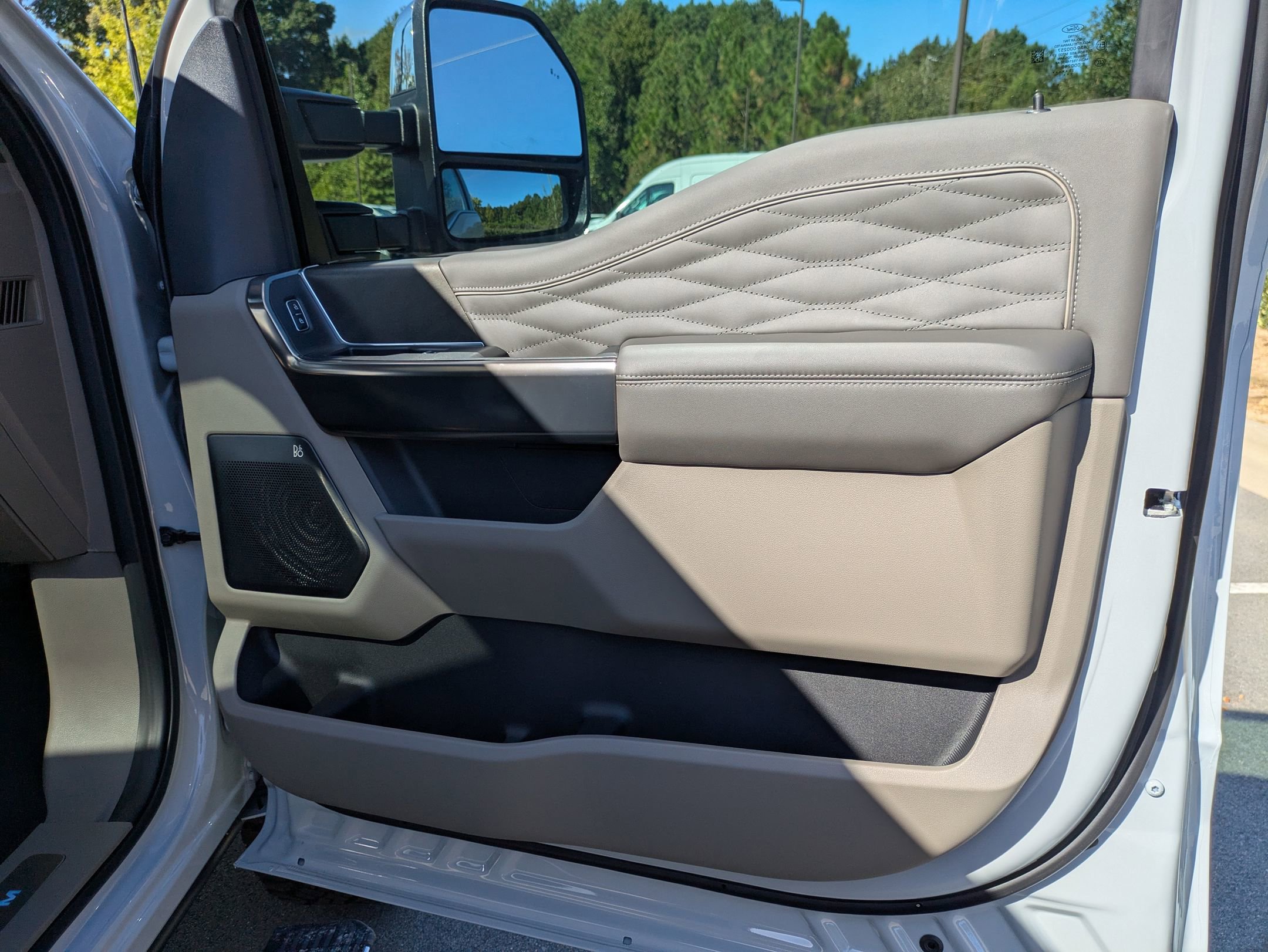 New 2026 Ford F250 Platinum w/ Platinum Plus Package image 44