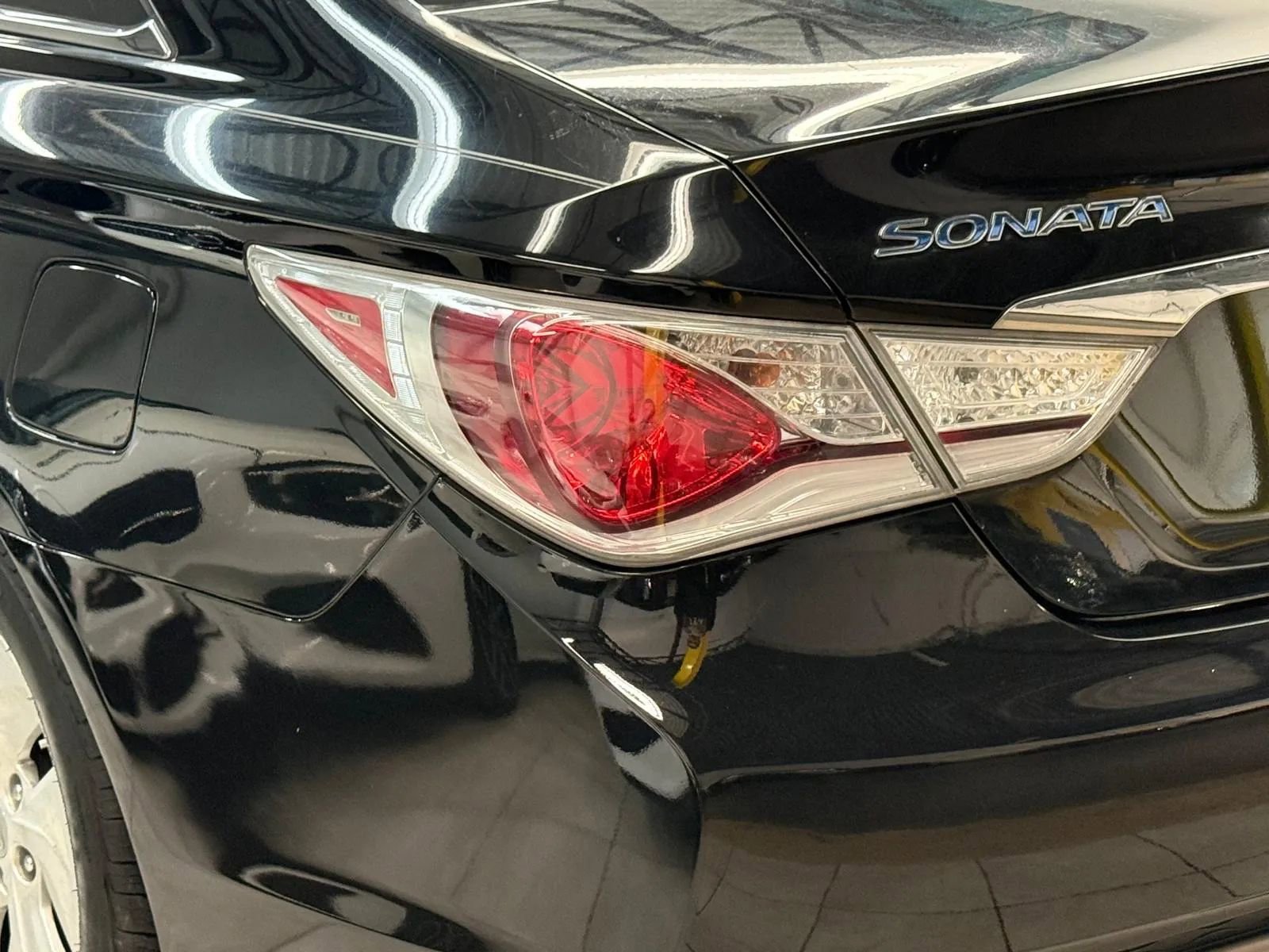 Used 2014 Hyundai Sonata Hybrid image 10