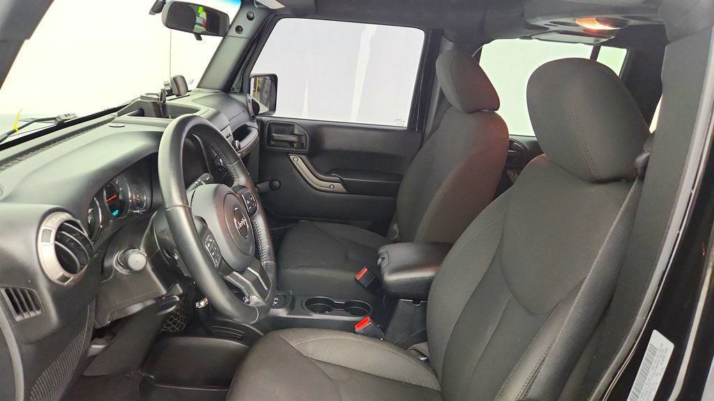 Used 2017 Jeep Wrangler Unlimited Sport w/ Connectivity Group AWD/4WD image 19