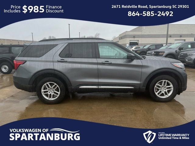 Used 2025 Ford Explorer Active image 1