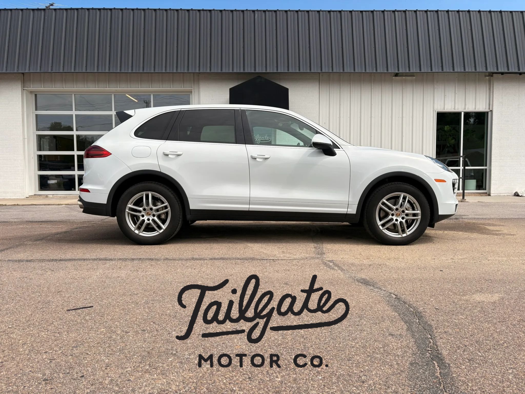 Used 2015 Porsche Cayenne S AWD/4WD image 1