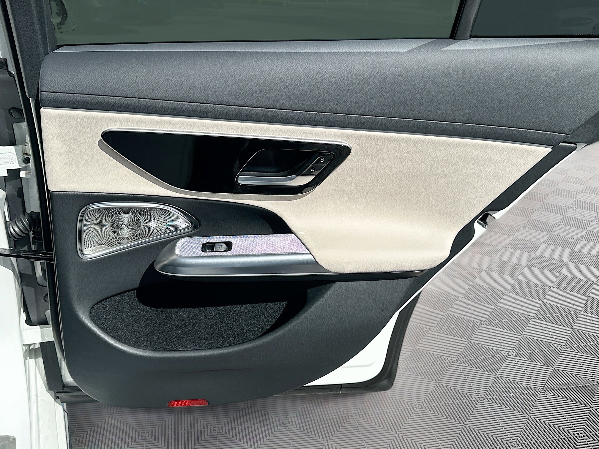 Used 2024 Mercedes-Benz E 350 E 350 image 33