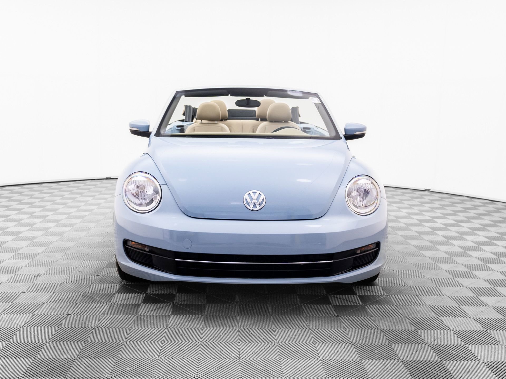 Used 2013 Volkswagen Beetle 2.5 FWD image 8