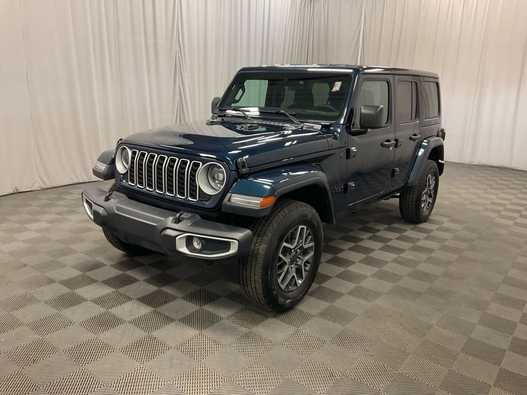 Used 2025 Jeep Wrangler Sahara image 10