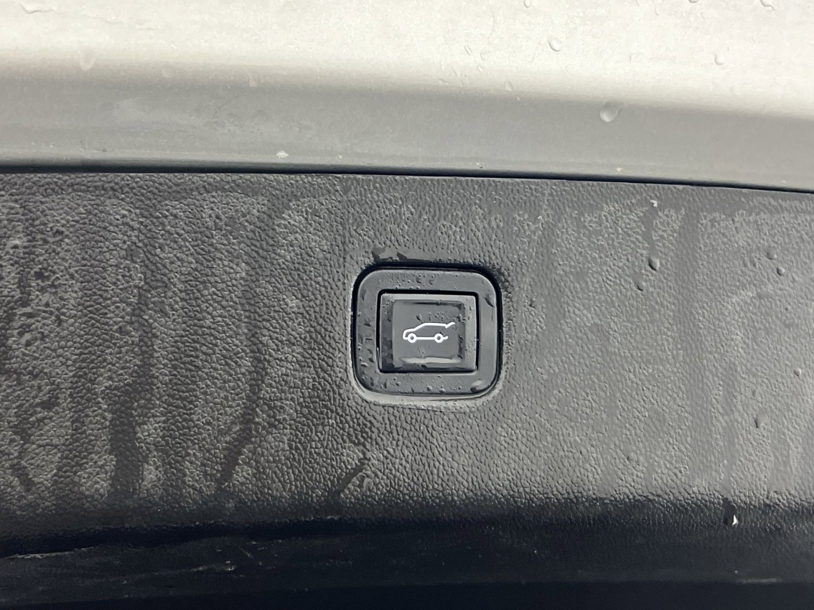 Used 2019 Chevrolet Blazer Premier w/ Driver Confidence II Package image 26