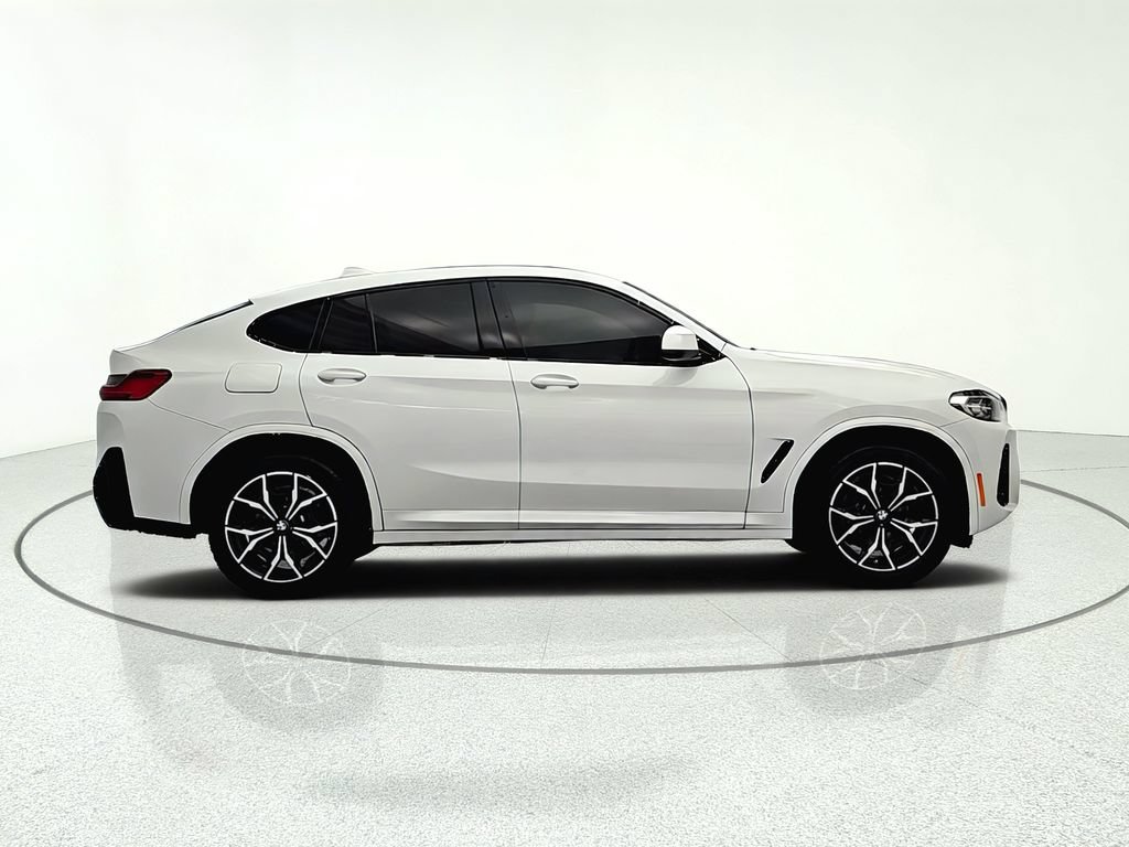 Used 2023 BMW X4 xDrive30i AWD/4WD image 8