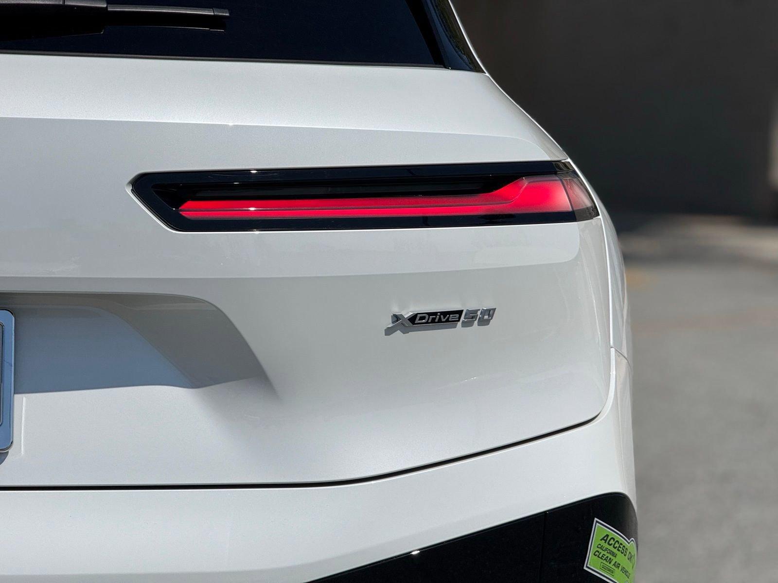 Used 2023 BMW iX xDrive50 w/ Sport Package image 14