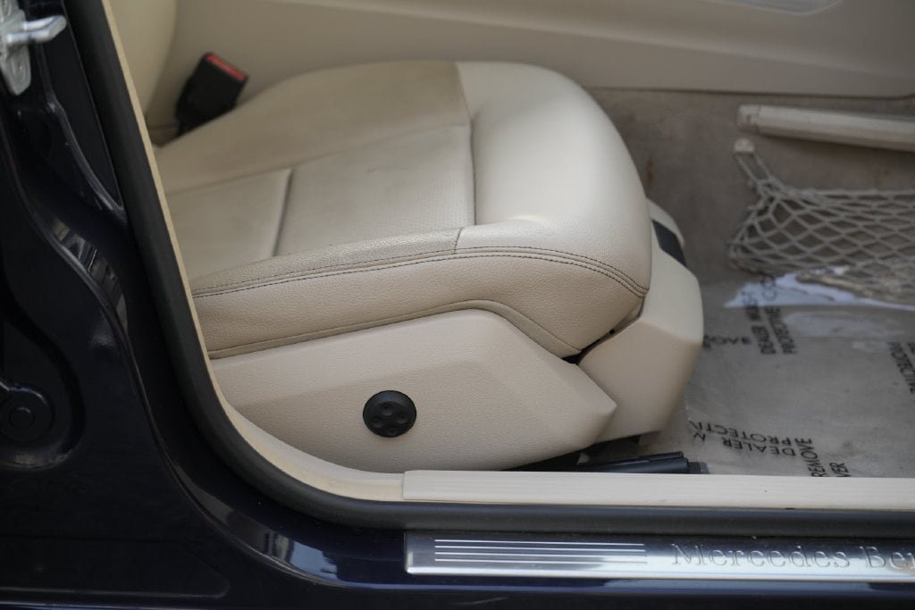 Used 2016 Mercedes-Benz E 350 4MATIC Sedan image 37