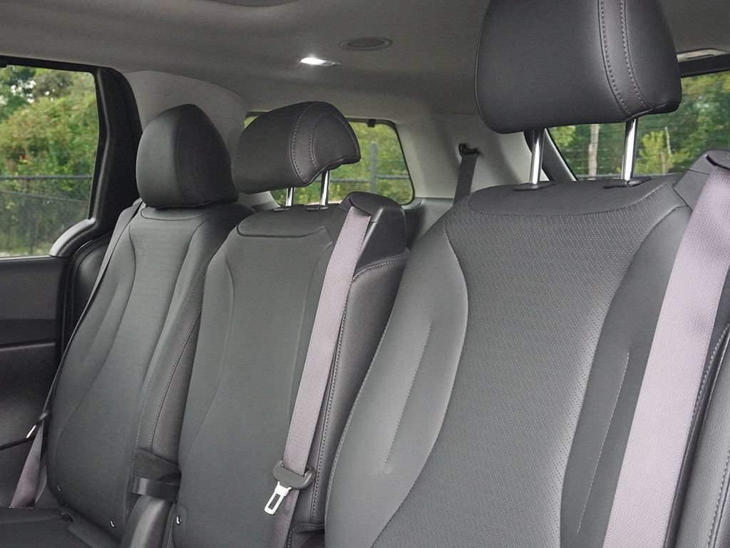 Used 2025 Kia Carnival SX Prestige FWD image 38