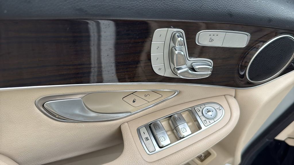 Used 2016 Mercedes-Benz GLC 300 image 21