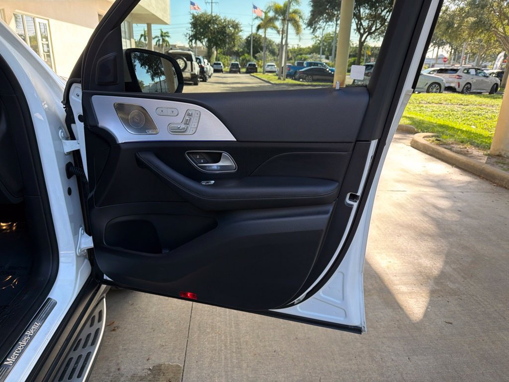 Used 2026 Mercedes-Benz GLE 350 4MATIC w/ Winter Package image 29