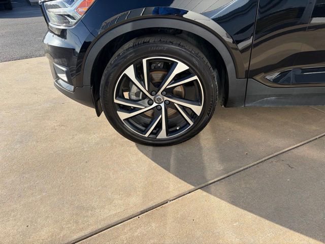 Used 2021 Volvo XC40 T4 R-Design w/ Climate Package image 25