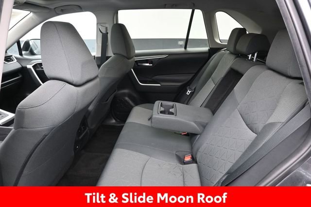 Used 2021 Toyota RAV4 XLE w/ Convenience Package AWD/4WD image 16