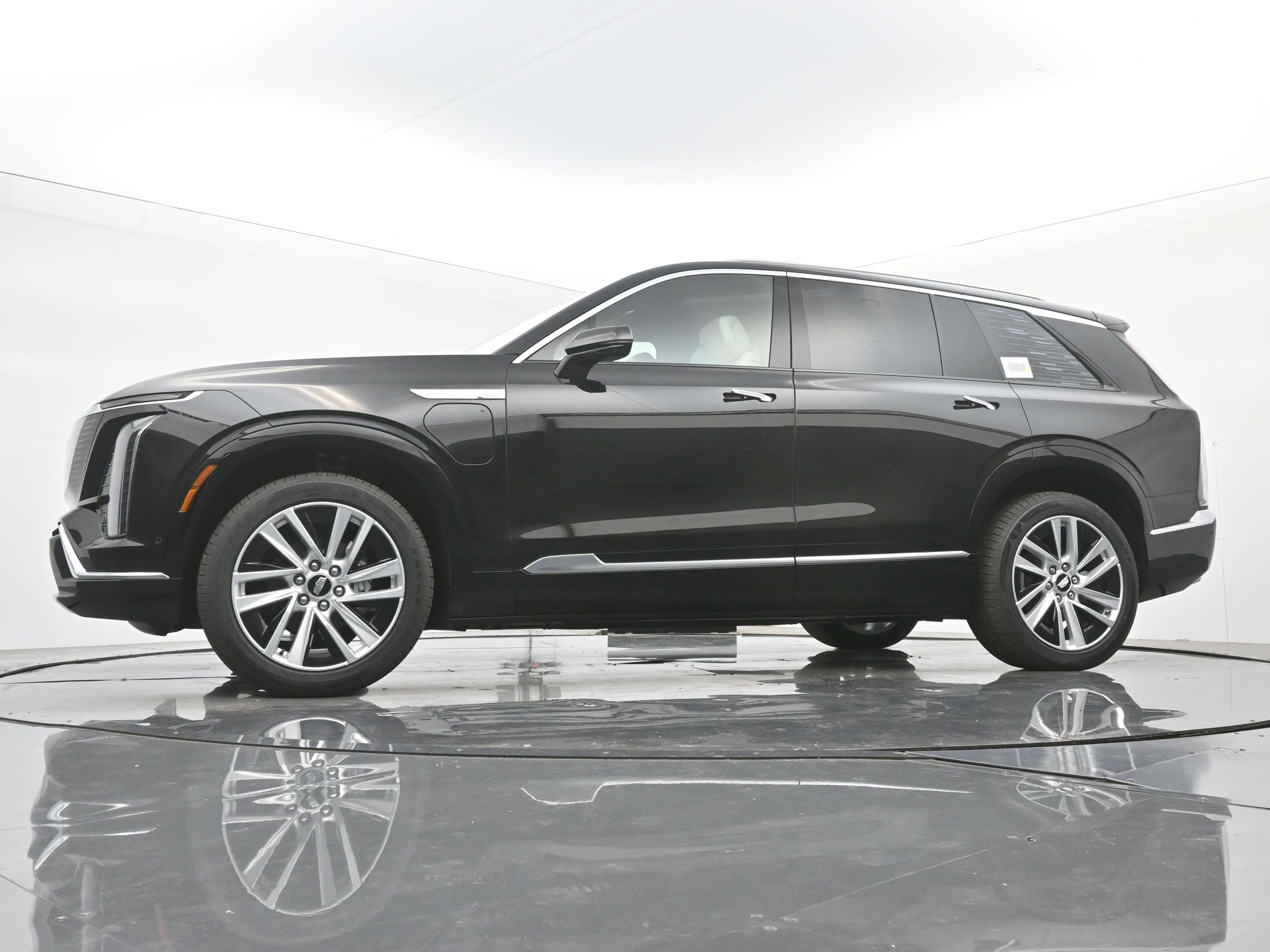 New 2026 Cadillac Vistiq Luxury w/ LPO, Floor Liner Package image 16