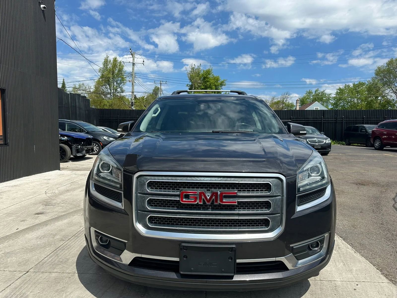 Used 2017 GMC Acadia Limited SLT AWD/4WD image 2