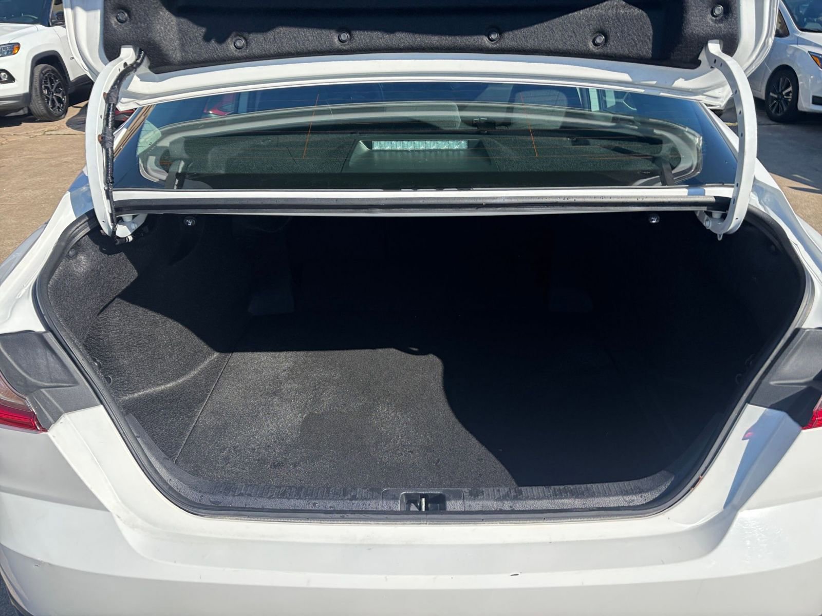 Used 2025 Toyota Camry LE image 30