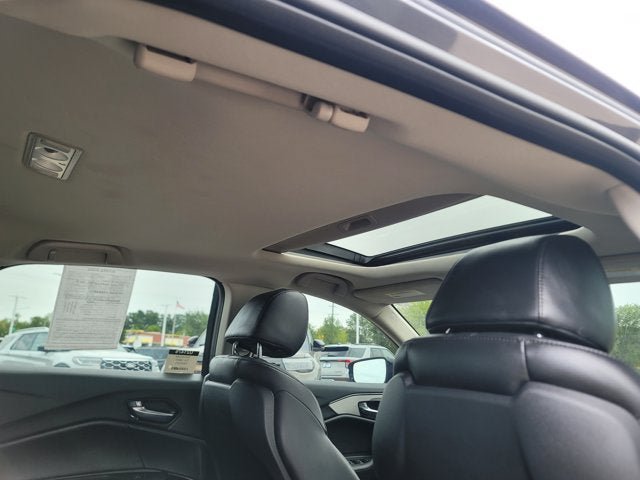Used 2023 Acura TLX FWD image 9