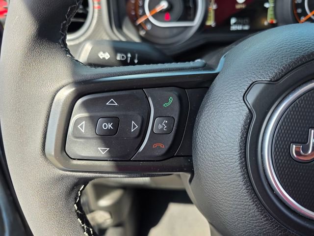 Used 2025 Jeep Wrangler Unlimited Rubicon AWD/4WD image 15