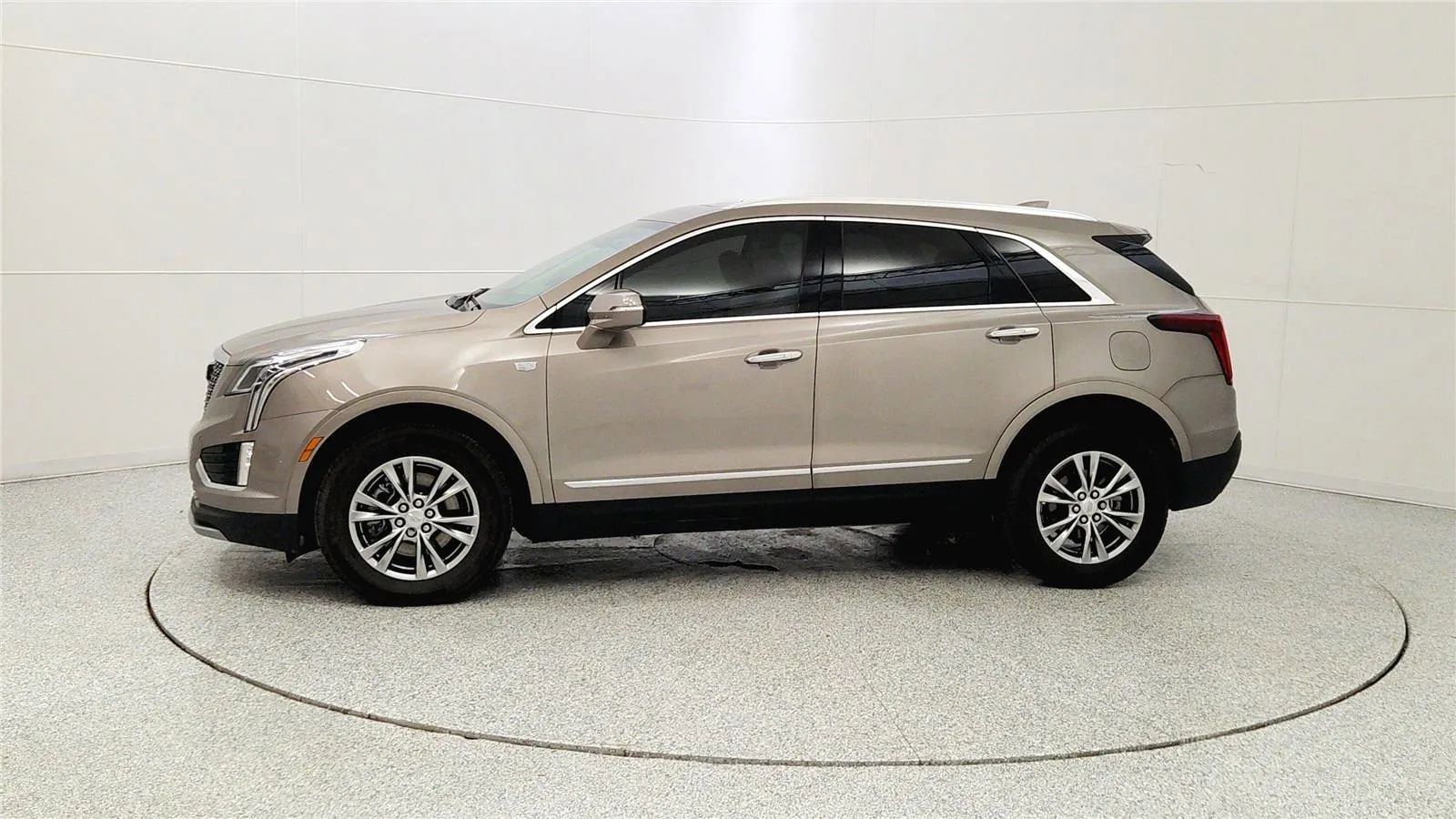 Used 2023 Cadillac XT5 Premium Luxury image 4