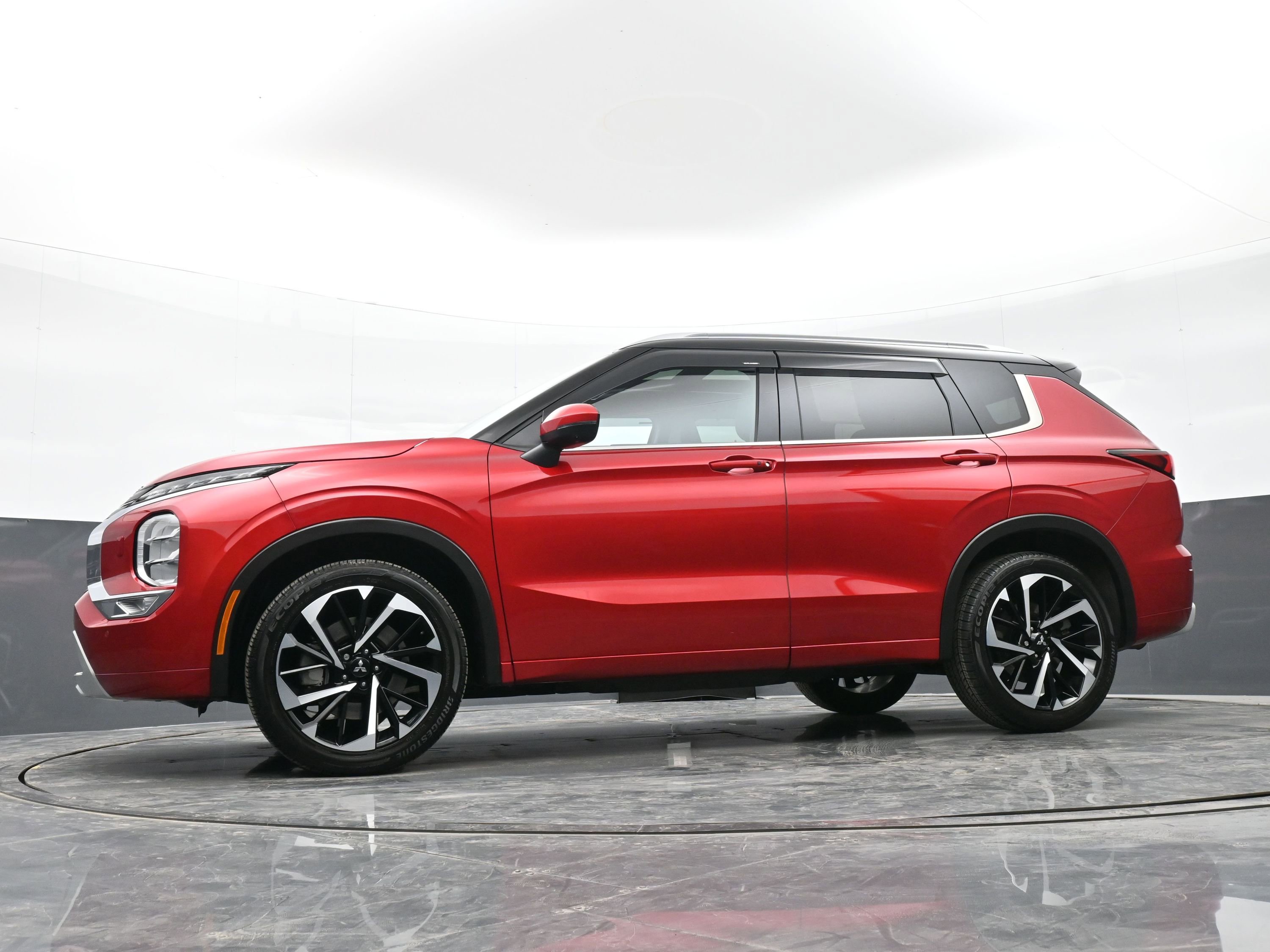 Used 2024 Mitsubishi Outlander SEL image 41