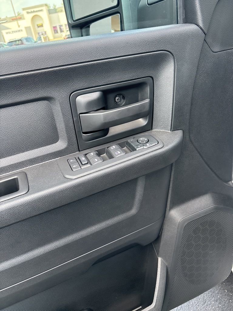 New 2026 RAM 3500 Tradesman w/ Chrome Appearance Group image 16
