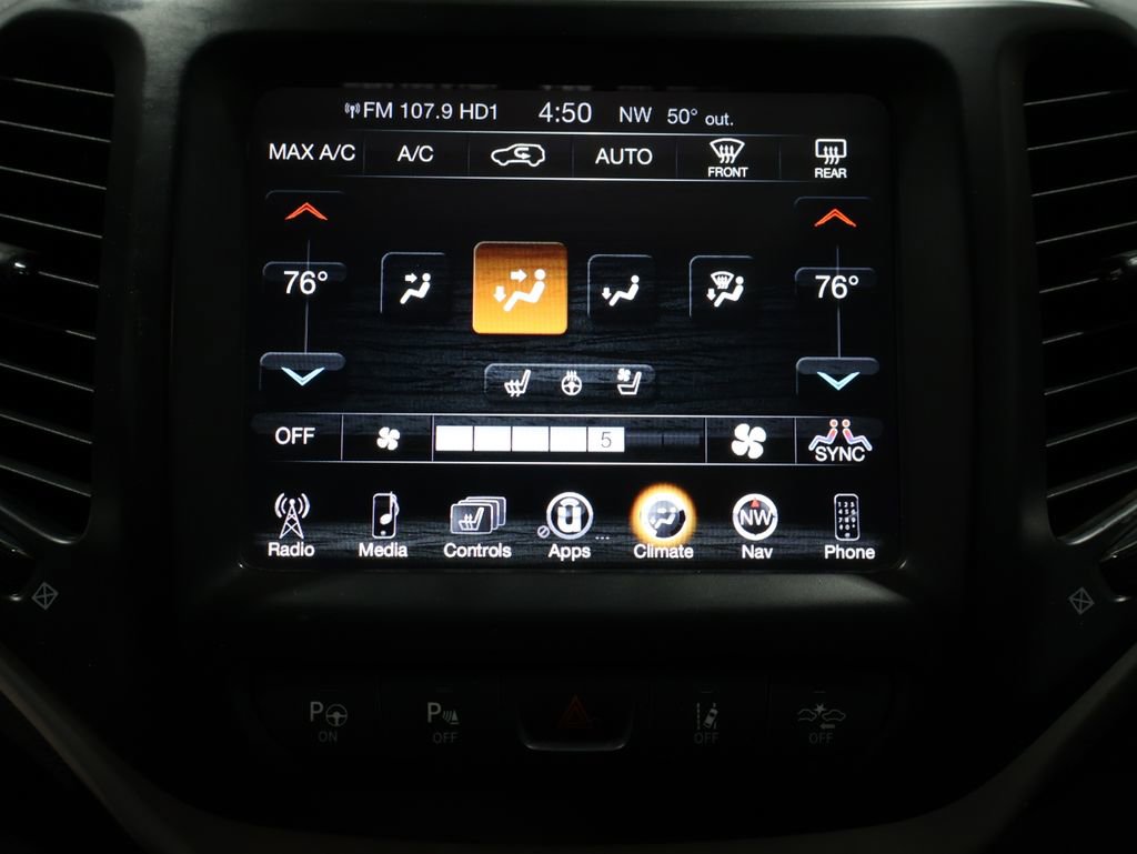 Used 2015 Jeep Cherokee Trailhawk w/ Comfort/Convenience Group image 33