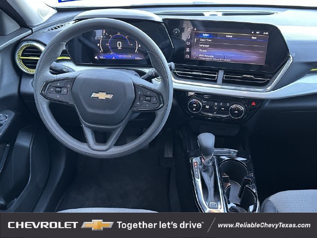 Used 2026 Chevrolet Trax LT FWD image 12
